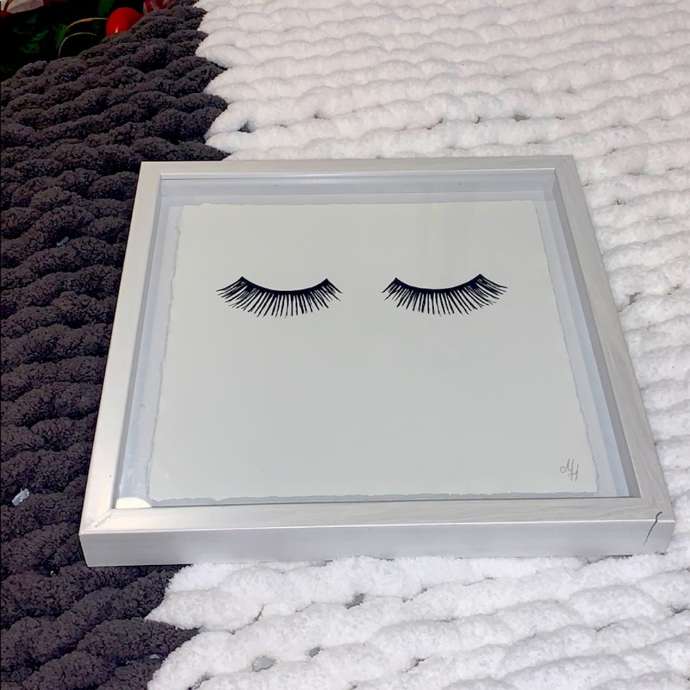 eyelash wall decor
